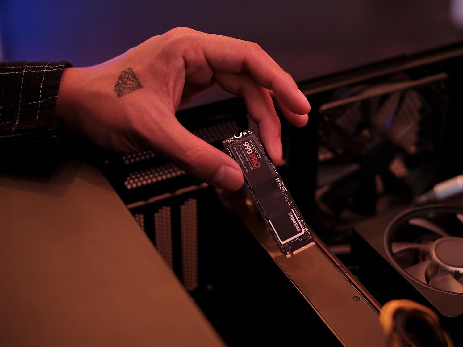 Samsung SSD 990 Pro 2TB NVMe Internal Solid State Hard Drive